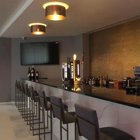 Rednyx Hotel 4*